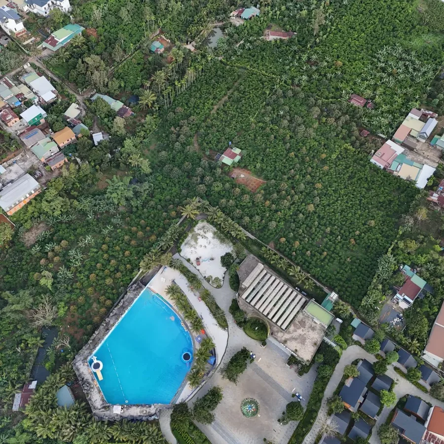 Ngõ vào nhà nghỉ